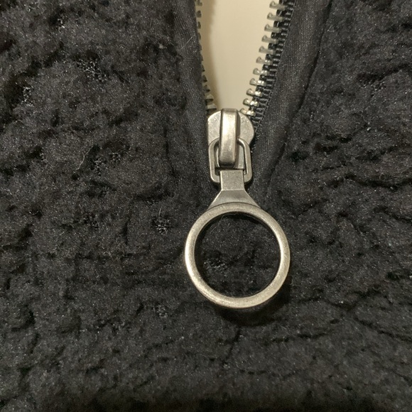 Thread & Supply Sherpa pullover - Picture 2 of 9